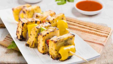 zonnepanelen in een veld